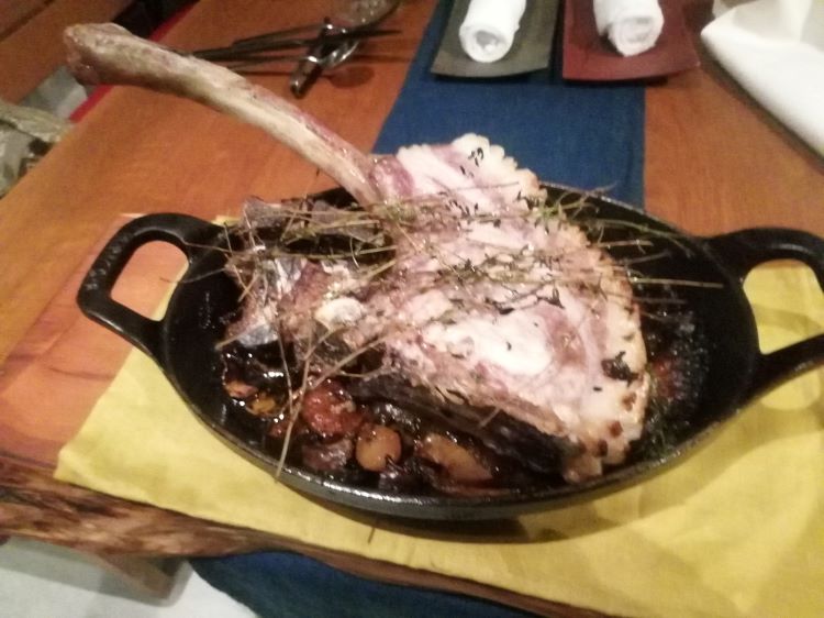 札幌郊外の農園レストラン「アグリスケープ」の自家製豚のポーク・ステーキ