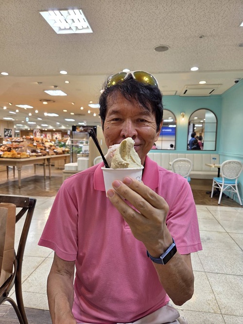 金のスポット価格上昇を示すグラフ